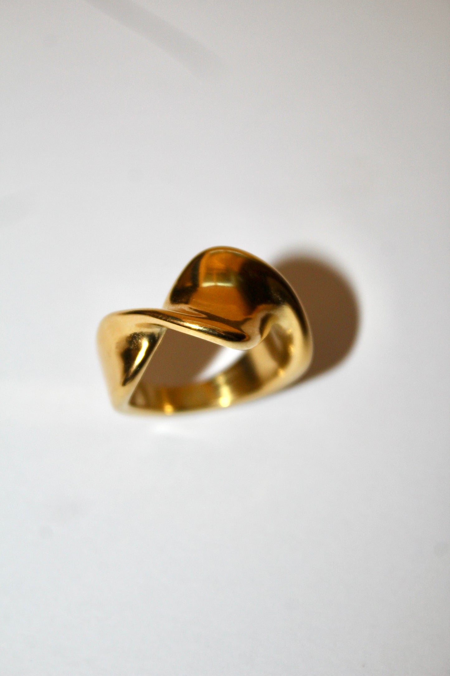 Anel Nó Dourado