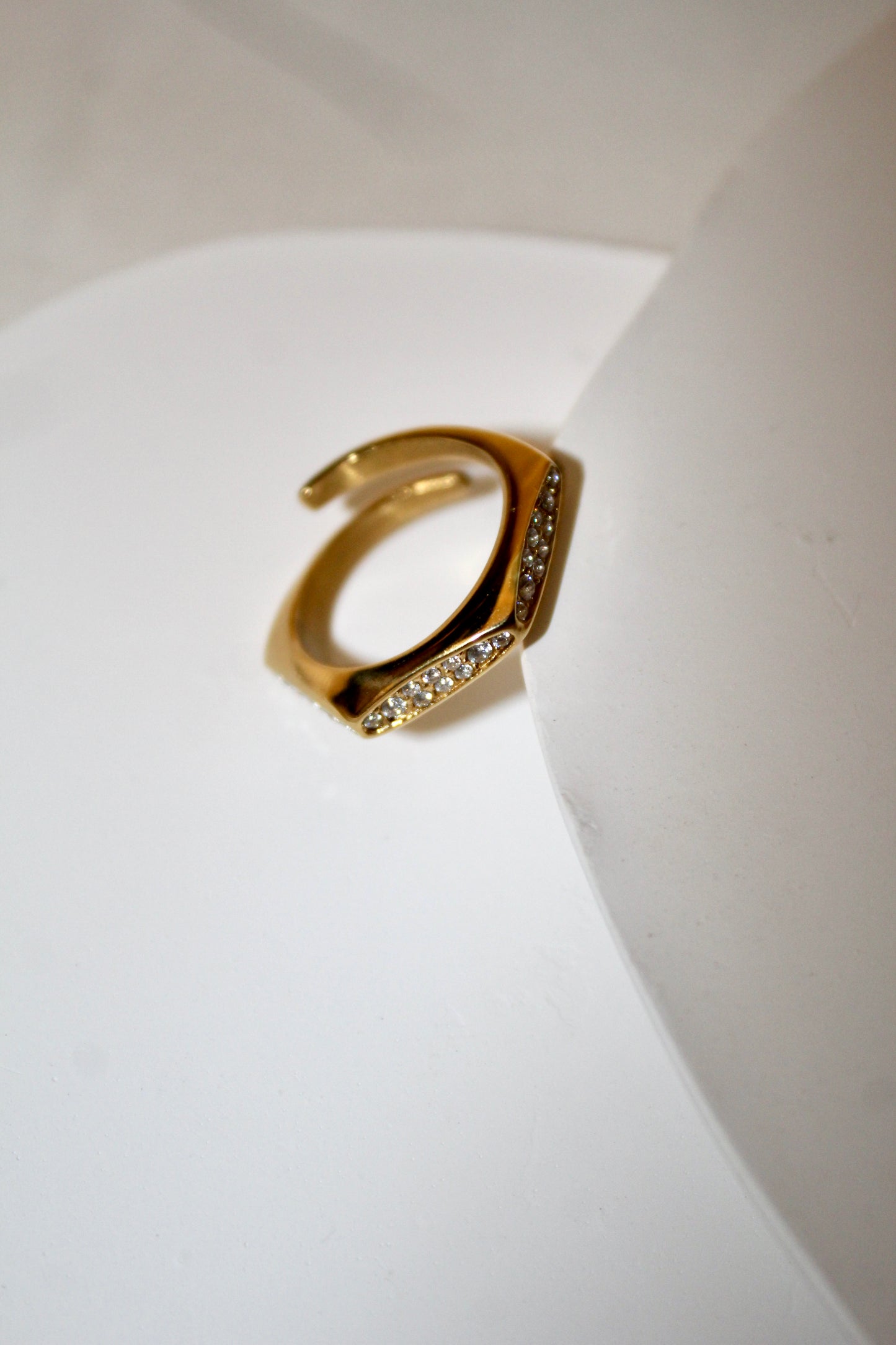Light Angle Ring Dourado